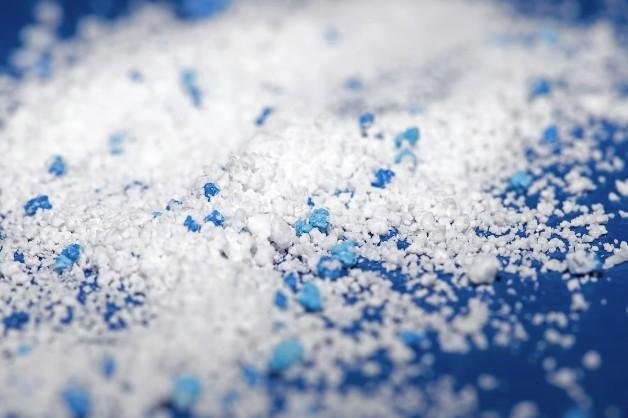 Studimi i ri: 50% më shumë mikroplastikë në trurin e njeriut sesa para tetë vitesh