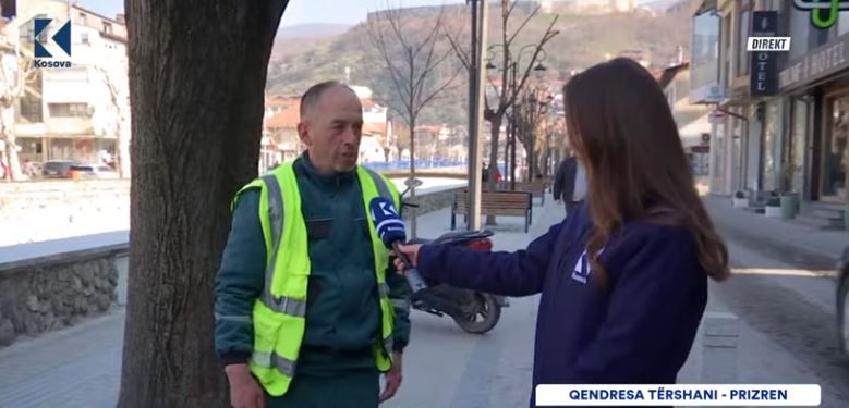 Prizren: Punëtorët e pastrimit s'arrijnë të votojnë, janë në orar të punës (VIDEO)