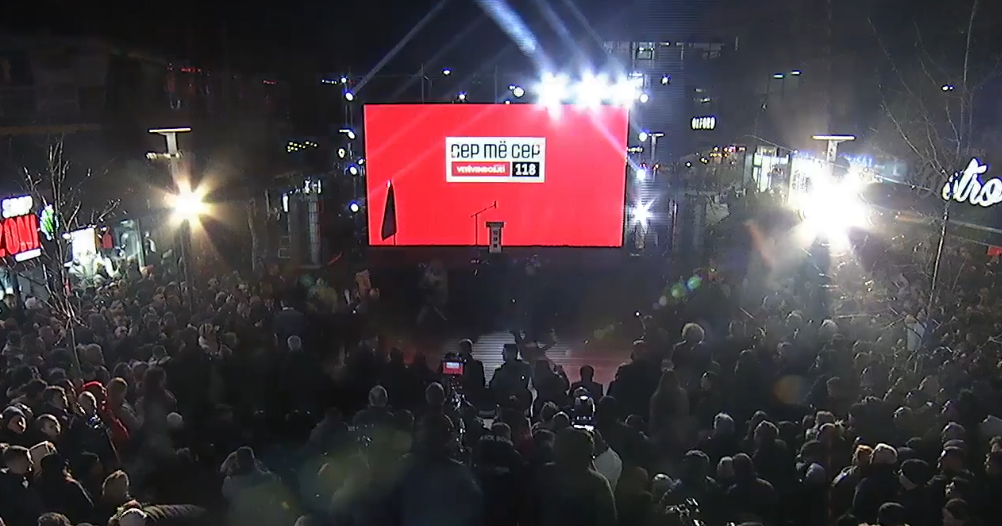 Kurti i bën Llapit lutjen e fundit për vota (VIDEO)