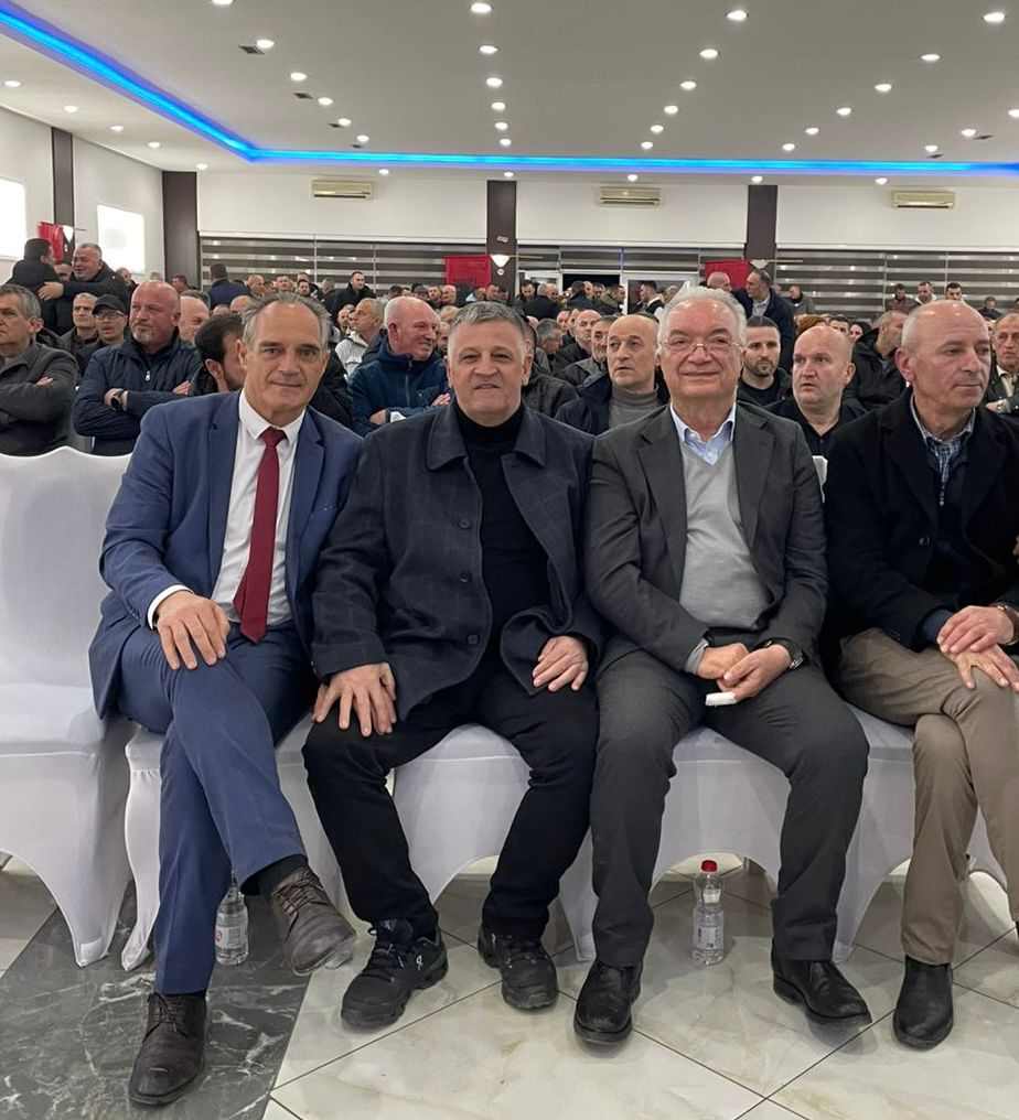 Haliti takoi veteranë të UÇK-së: Bashkë, të fortë, të palëkundur, përpara drejt fitores