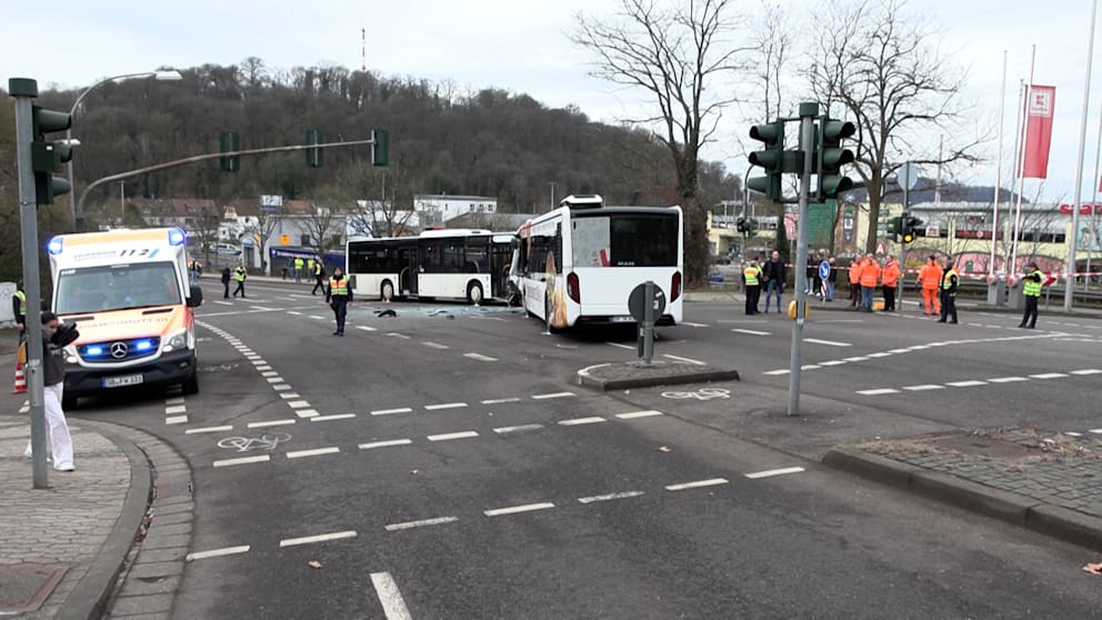 Përplasje "kokë më kokë" e autobusëve në Gjermani, të paktën 35 të lënduar