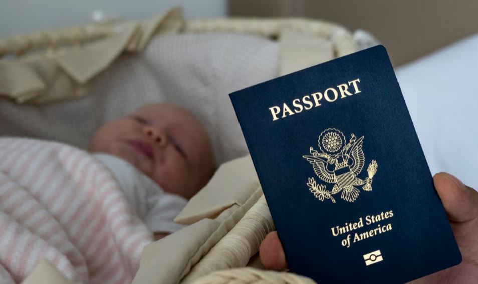 Gjykatësi i katërt federal bllokon urdhrin ekzekutiv të Trumpit për shtetësinë e fëmijëve të lindura në ShBA
