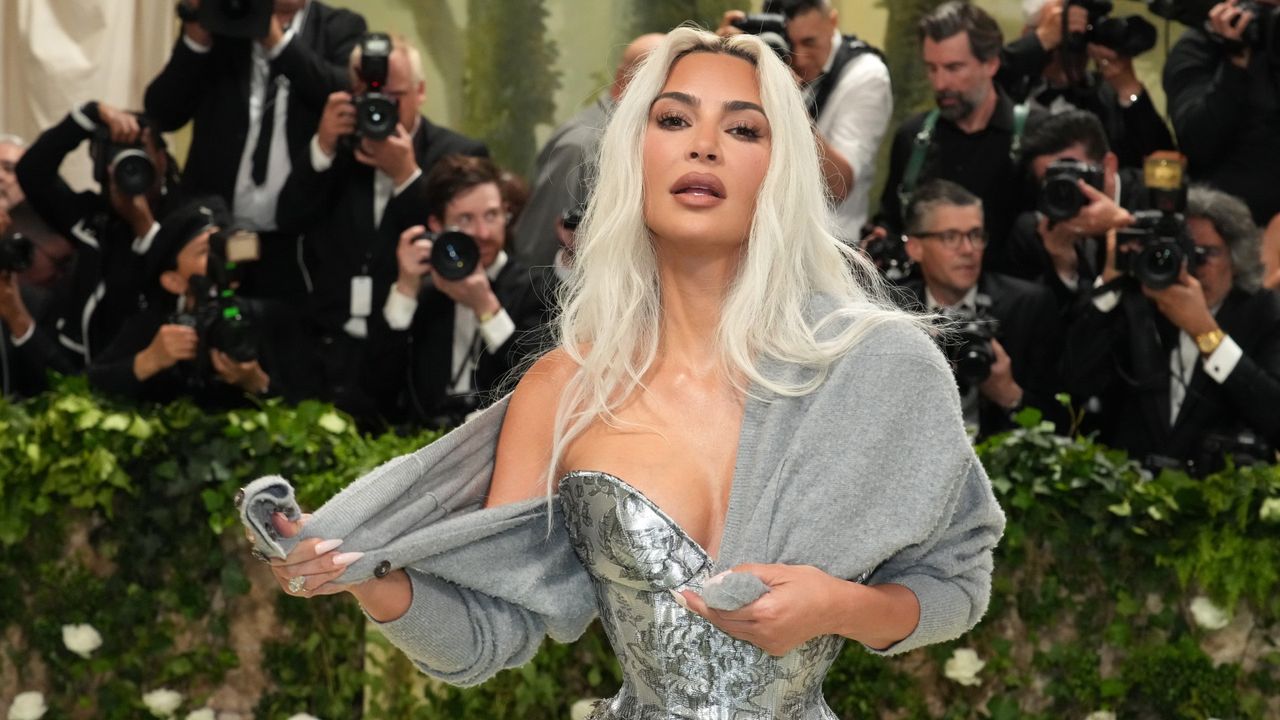 Kim Kardashian poston foto nga viti 1994