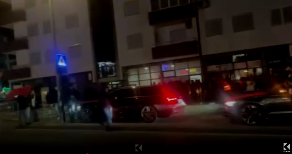Para selive të Lëvizjes Vetëvendosje në Istog dhe Podujevë fillojnë festimet (VIDEO)