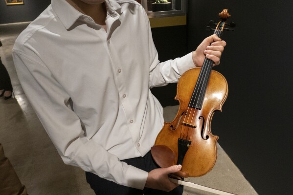 Shitet për gati 11 milionë euro, violina e vitit 1714