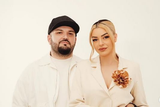 Vig Poppa uron bashkëshorten me mesazh emocionues në Instagram