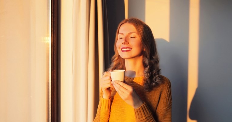 Dëshironi të rrisni nivelet e vitaminës D dhe serotoninës? Përvetësoni një zakon të thjeshtë