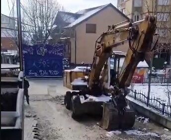 Rruga e mbyllur në Vushtrri shkakton mbylljen e 15 bizneseve s'ka reagim komuna (VIDEO) 