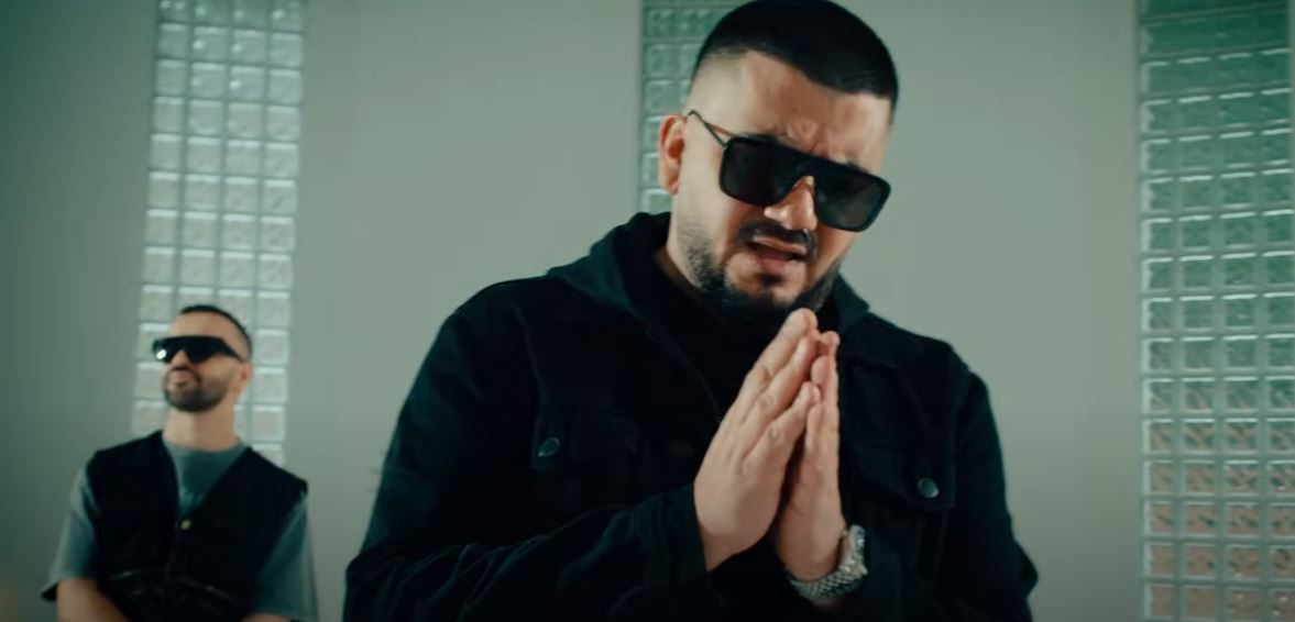 Ermal Fejzuallahu publikon këngën e re në bashkëpunim me 2 Ton (VIDEO)