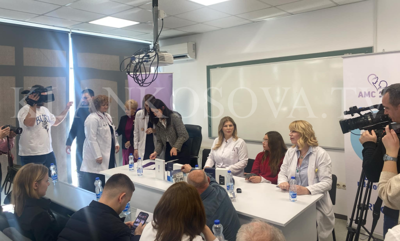 AMC dhuron 10 pompa insulinike për fëmijë në Klinikën Pediatrike dhe Endokrinologjike - Klan Kosova