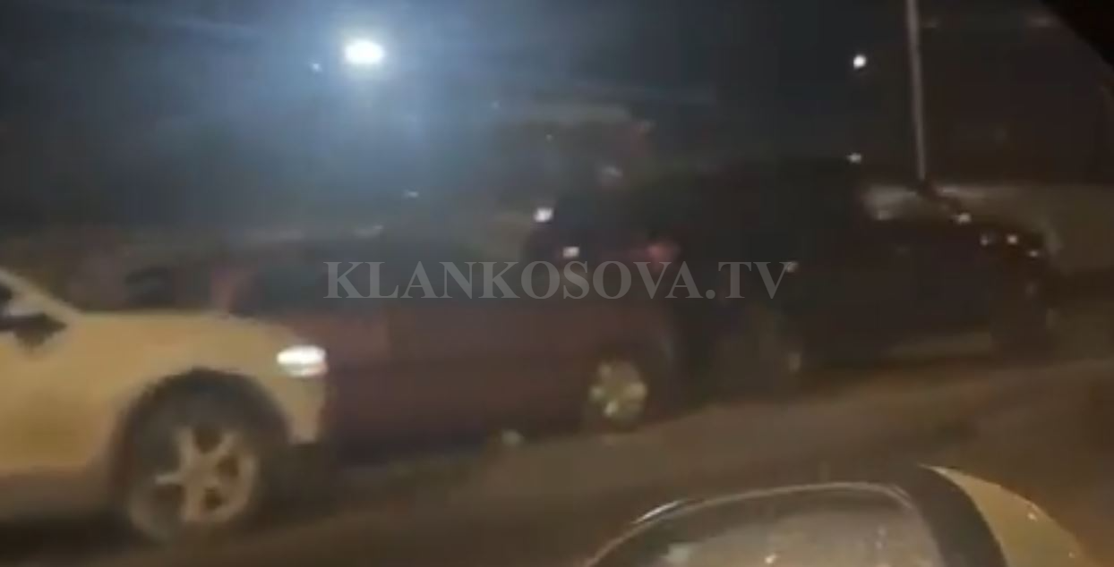 Aksident zinxhiror në dalje të Veternikut (VIDEO)