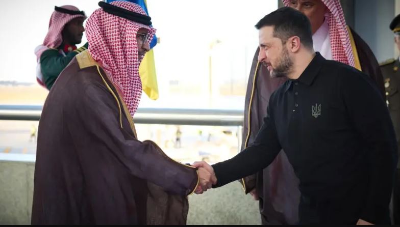 Zelensky arrin në Arabinë Saudite
