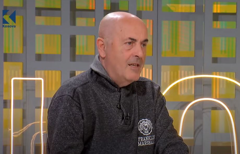 Ish-koloneli Afrim Veseli,në emisionin "Kosova Today" në Klan Kosova