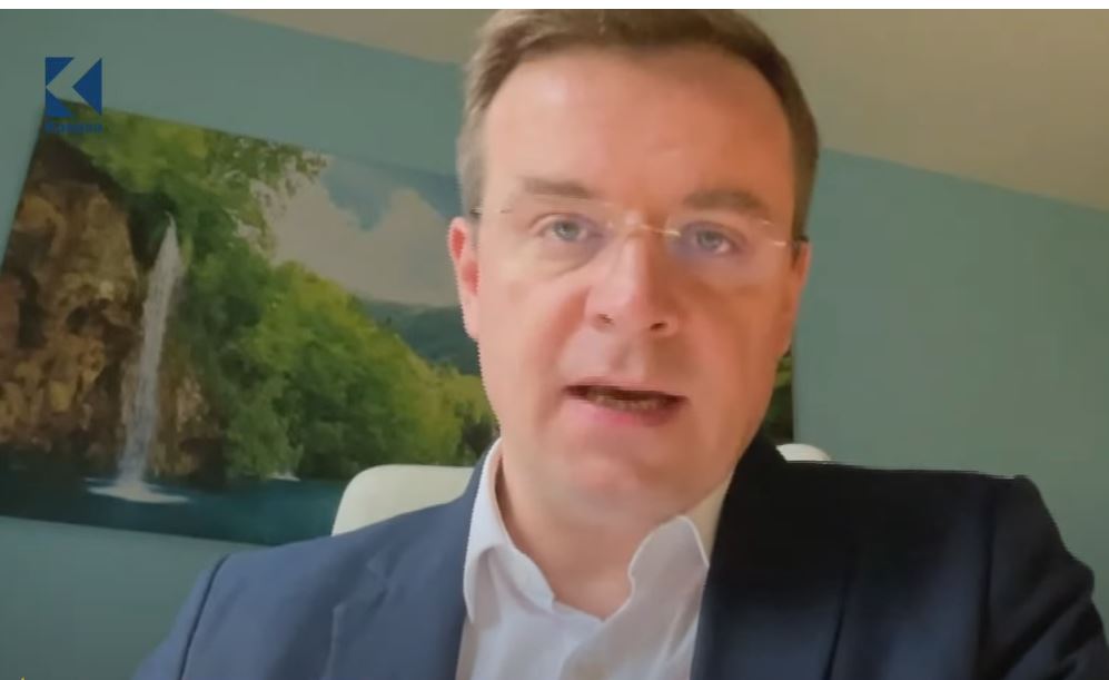 Dodik u arratis me helikopter? - flet avokati serb (VIDEO) 