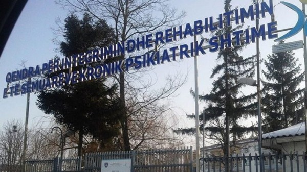 Në Entin Special në Shtime u rrahën dy paciente, njëra mori lëndime dhe trajtohet në QKUK