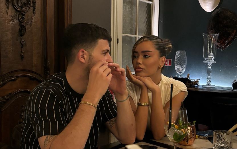 Festa Qoqaj me të dashurin e saj.