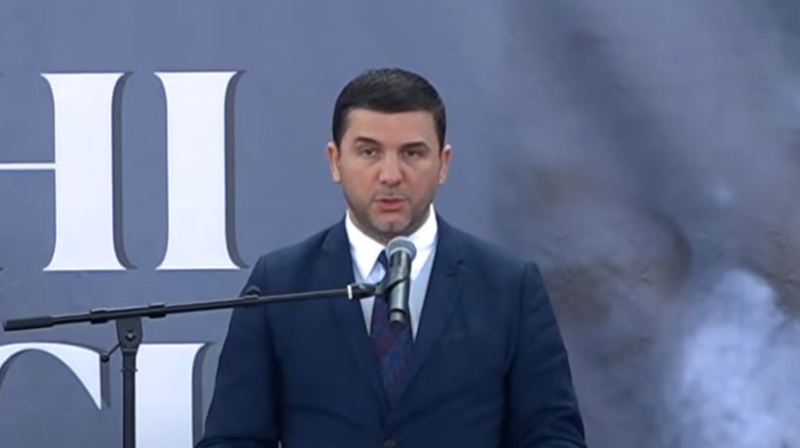 Kryetari i PDK-së, Memli Krasniqi.