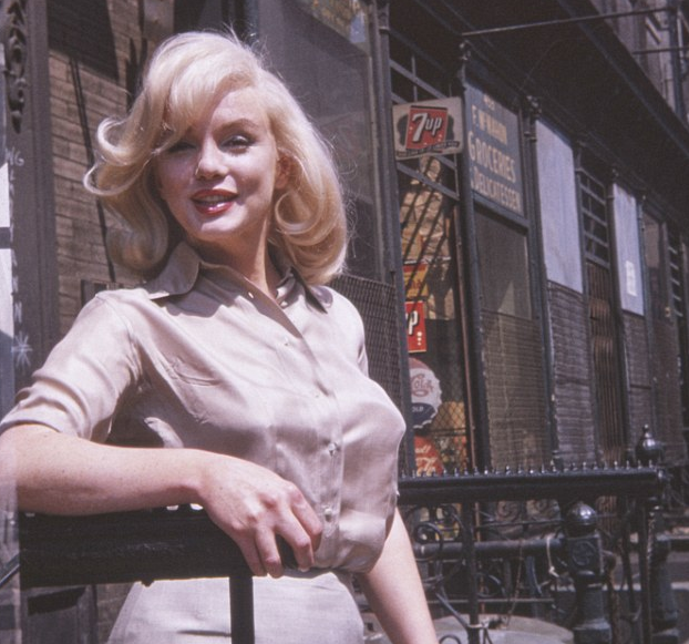 Publikohen për herë të parë fotot e Marilyn Monroe shtatzënë