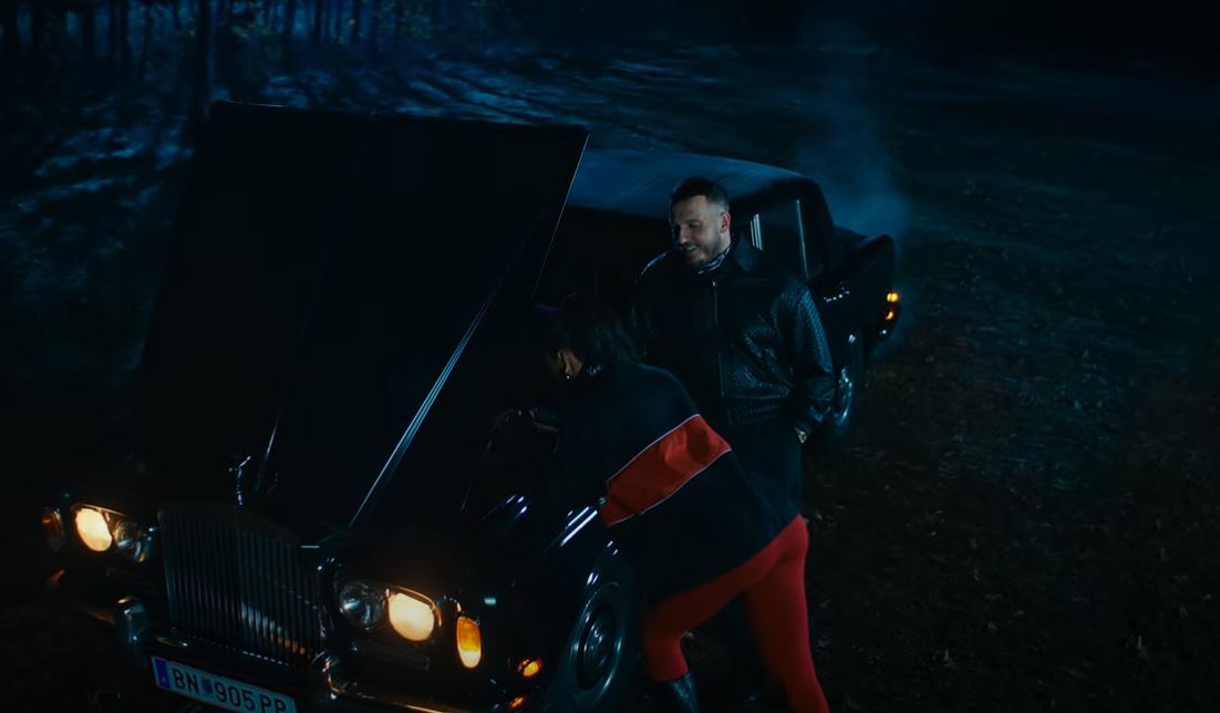 Mozzik publikon këngën "Flokët" (VIDEO)