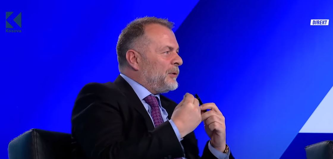 Opinionisti Rrahman Paçarizi.