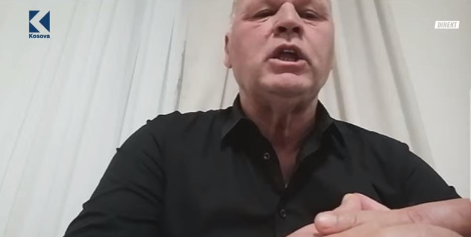 Deçiqi shndërrohet në "Kuq e Zi", Dreshaj: Simbolizon Pavarësinë e Shqipërisë (VIDEO)