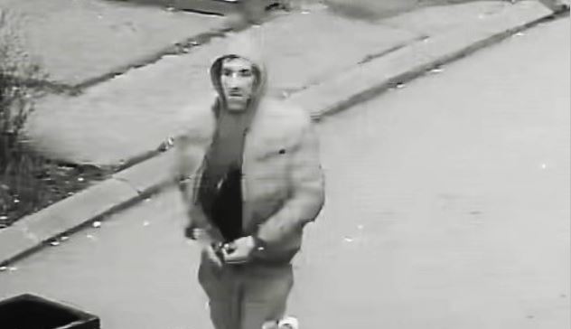 Lajmëroni policinë nëse shihni këtë person!