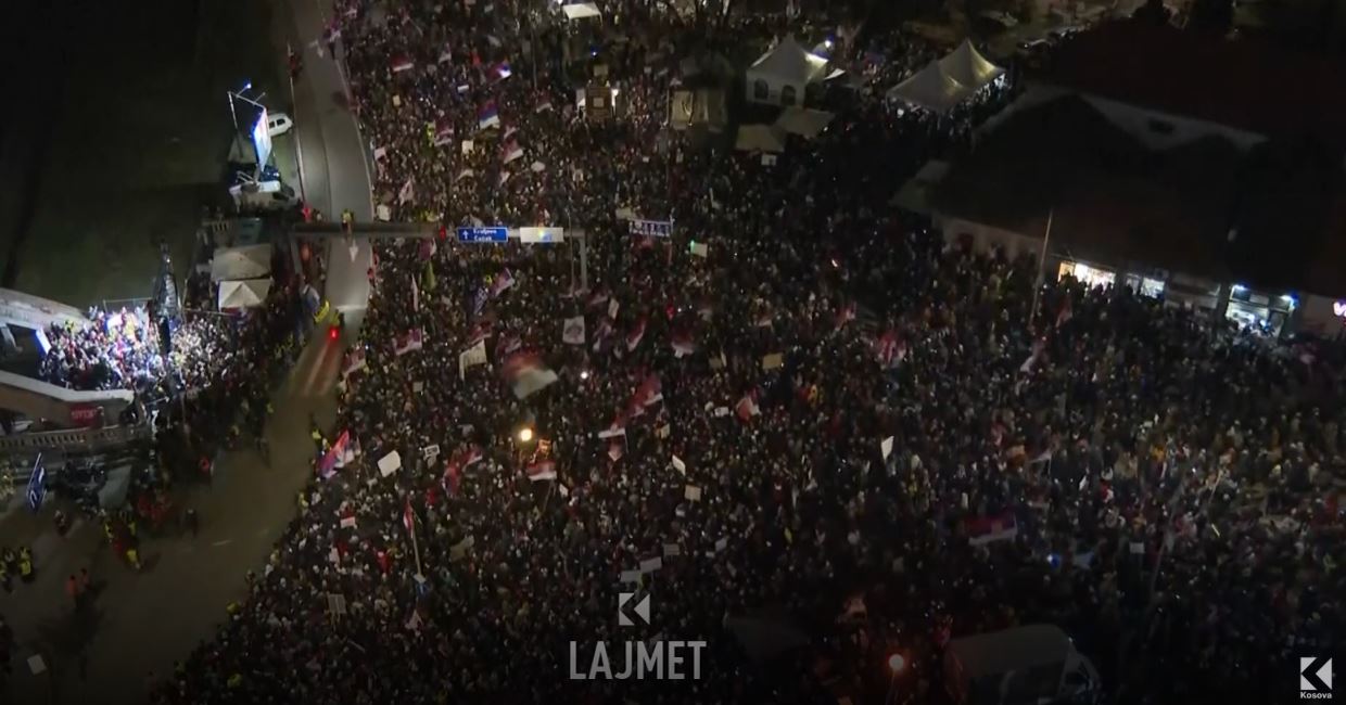 Protesta e studentëve: Krejt Serbia në Beograd, më 15 mars, bie Vuçiq (VIDEO)