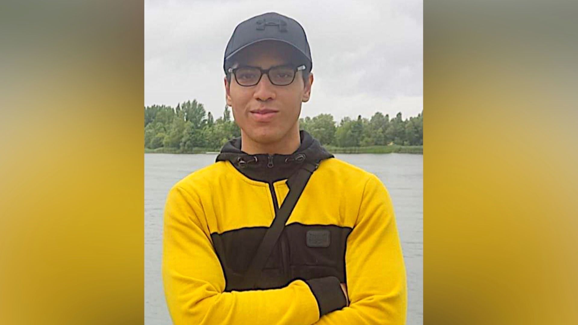Dënohet me 49 vjet burgim adoleshenti që vrau anëtarët e familjes