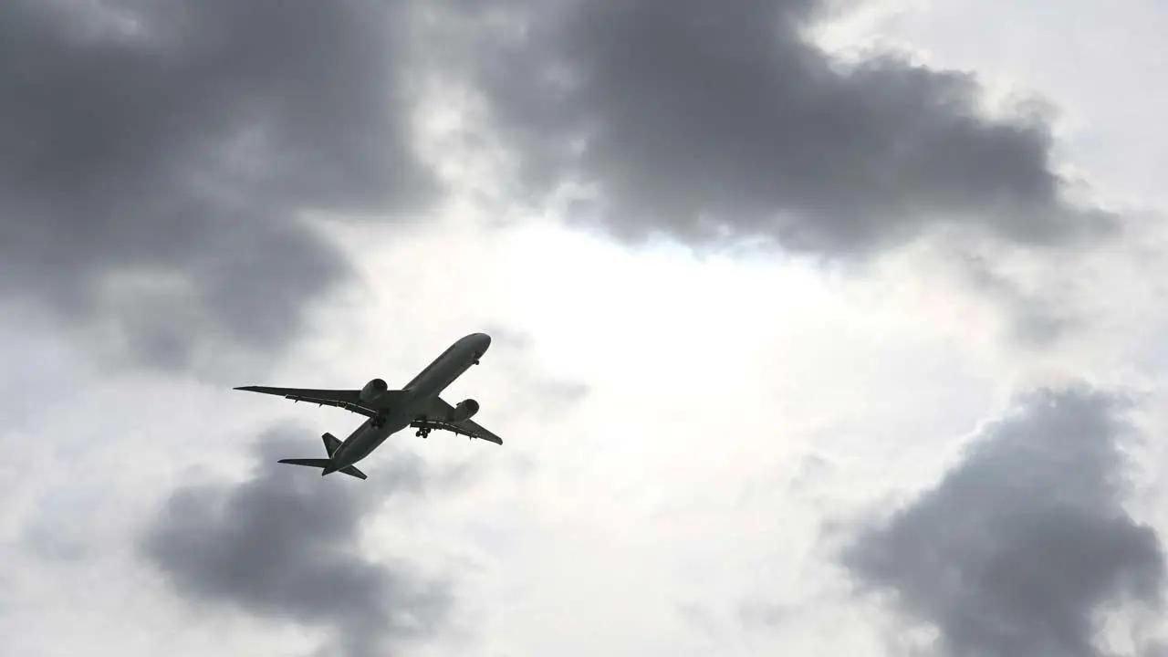 Aksidentohet aeroplani i vogël në Zvicër, tre të vdekur