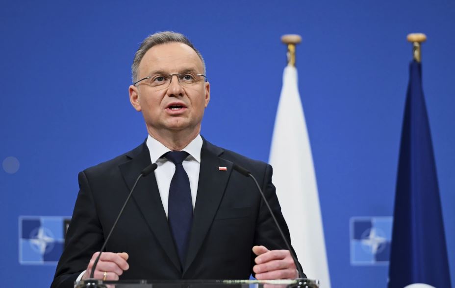 Presidenti polak me kërkesë për Amerikën: Vendosni armët bërthamore në Poloni
