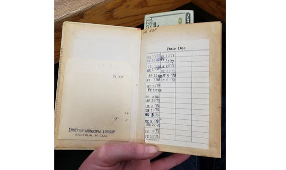 Libri kthehet në mënyrë misterioze në bibliotekë pas 51 vjetësh