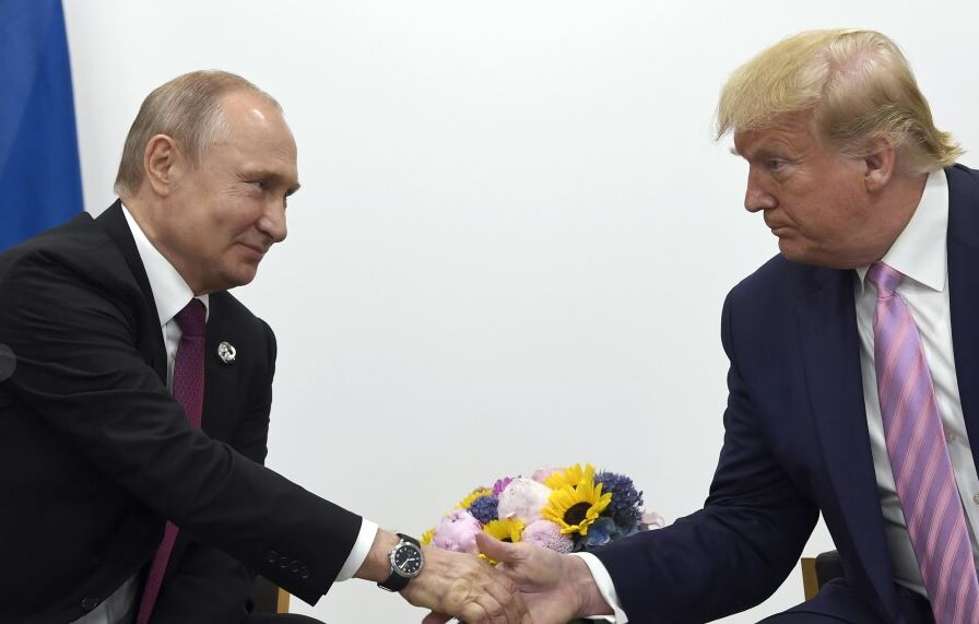 Trumpi do të zhvillojë një telefonatë me Putinin si test për fuqinë e marrëveshjes
