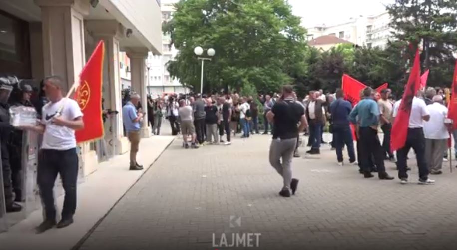 Numri i veteranëve të UÇK-së u shtua edhe gjatë "Kurti 2" (VIDEO)