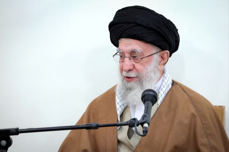 Khamenei i Iranit i dërgon letër Putinit para bisedimeve me ShBA-në