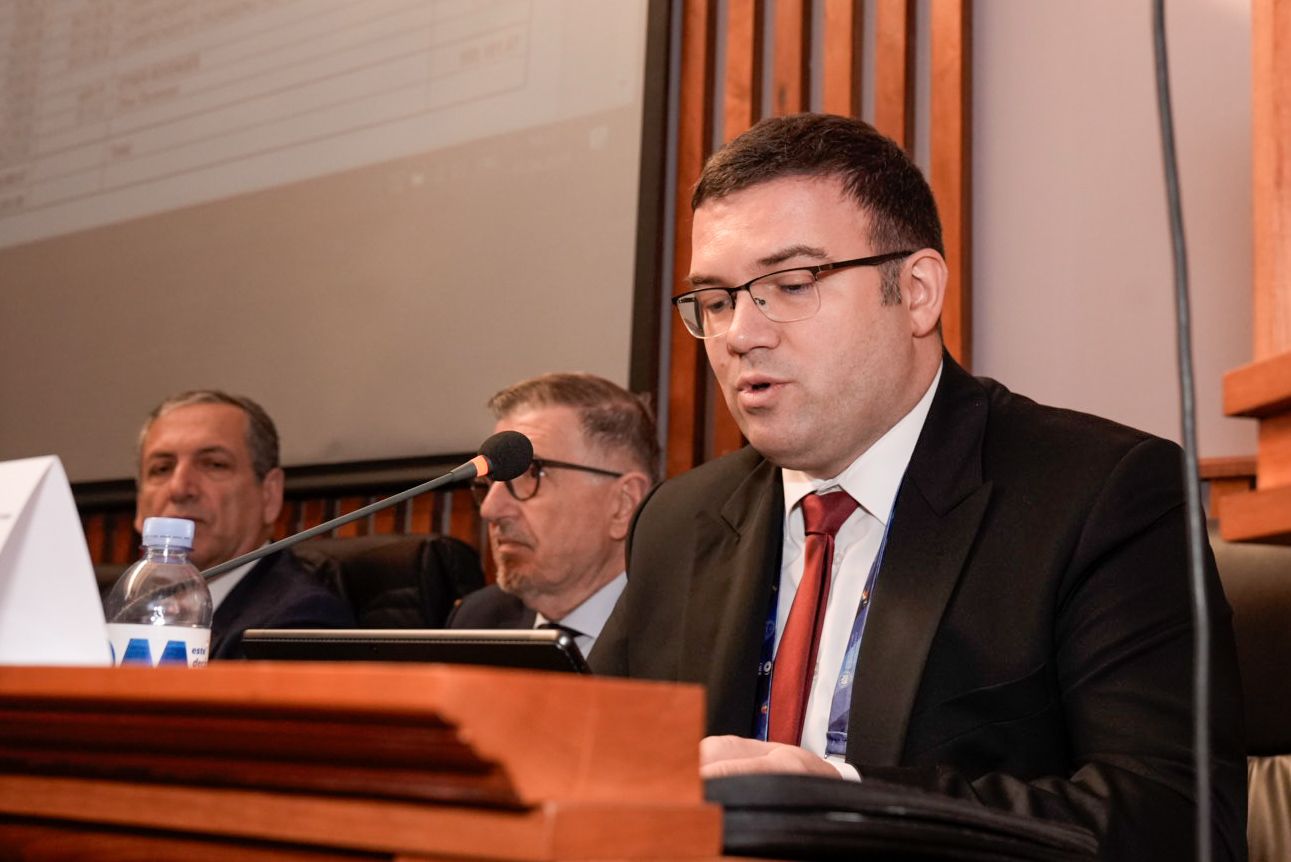 Astrit Hasani zgjidhet President i Federatës Evropiane të Peshëngritjes