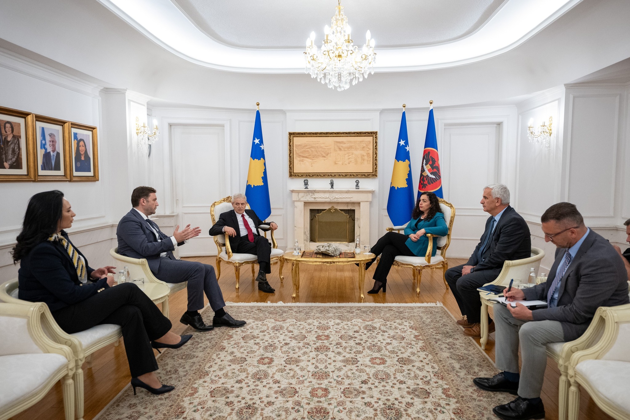 Presidenca jep detaje nga takimi i Osmanit me Ahmetin