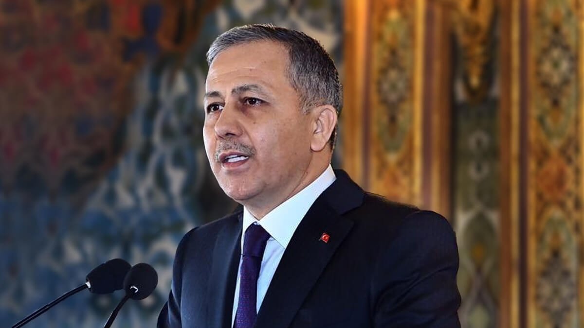 Tërmeti në Stamboll, ministri Yerlikaya: Mos hyni në ndërtesa të dëmtuara