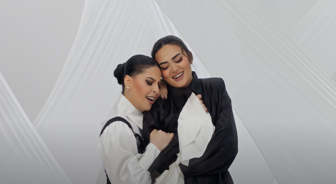 Albina Kelmendi dhe Aurela Gaçe me këngë kushtuar motrës (VIDEO)