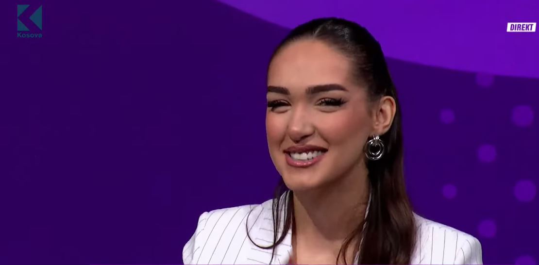 "Ai e ka 10", zbuloni cili nga futbollistët përmbush kriteret e moderatorës së sportit (VIDEO)