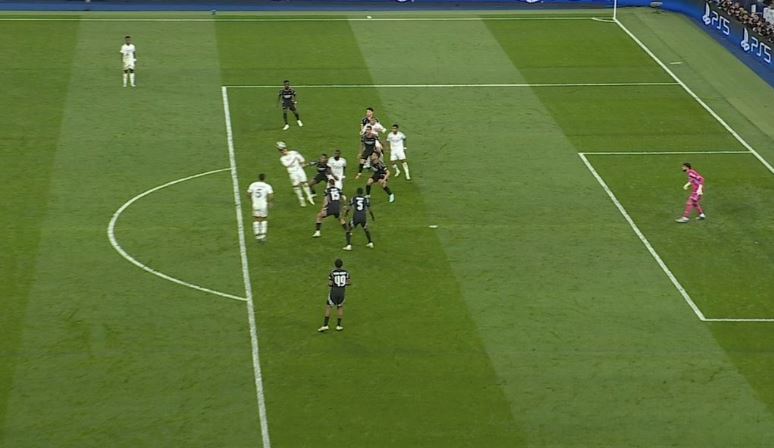 Pesë minuta rishikim...s'ka penalti për Realin