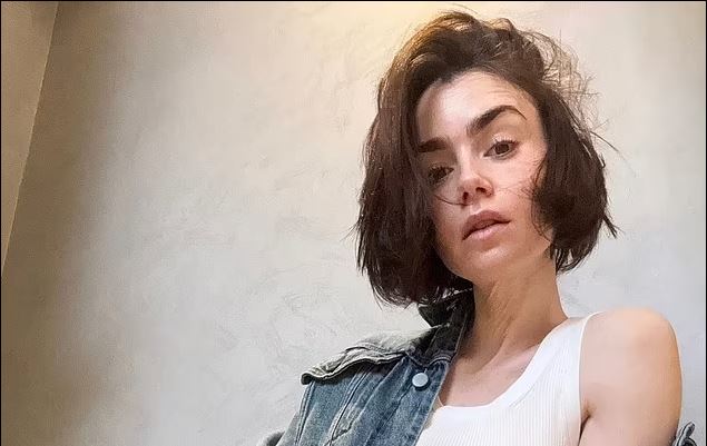 Lily Collins mahnit me fotografitë e reja nga reklama për Calvin Klein