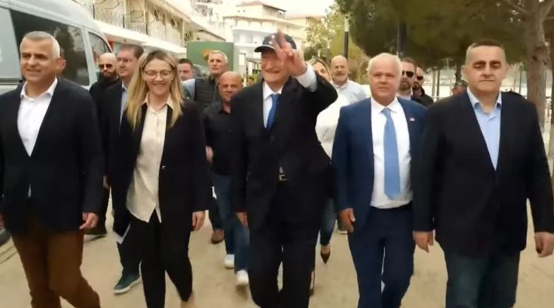 Berisha prezanton kandidatët në Himarë, shoqërohet nga Beleri dhe Dule