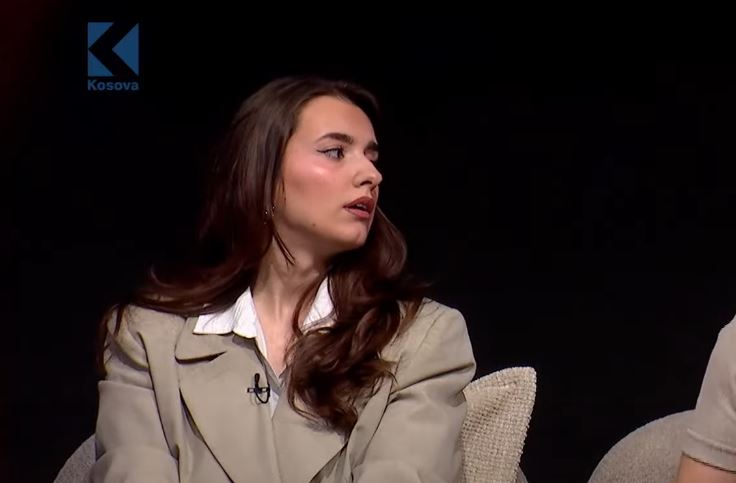 “E kemi pa si sillej me to brenda", Edi e përdori Gjestin sipas gazetares (VIDEO)