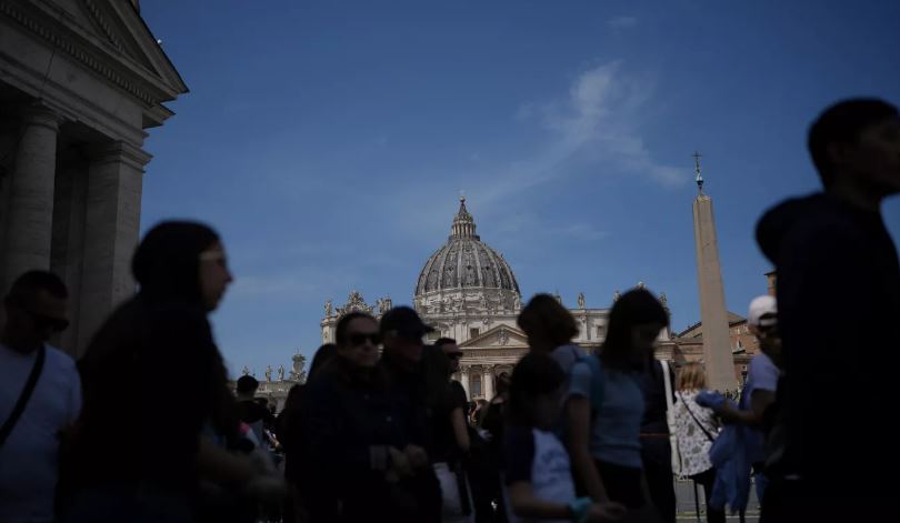 Po e vizitoni Romën? Vdekja e Papa Françeskut imponon mbyllje e kufizime të shumta