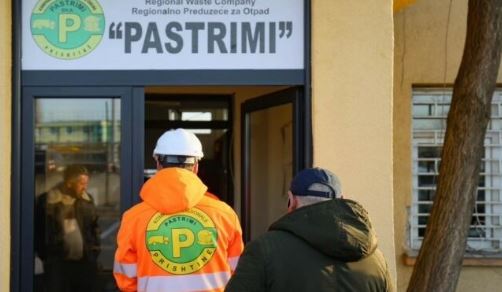 Punëtori i "Pastrimit" ankohet se ende nuk e ka marrë rrogën e marsit