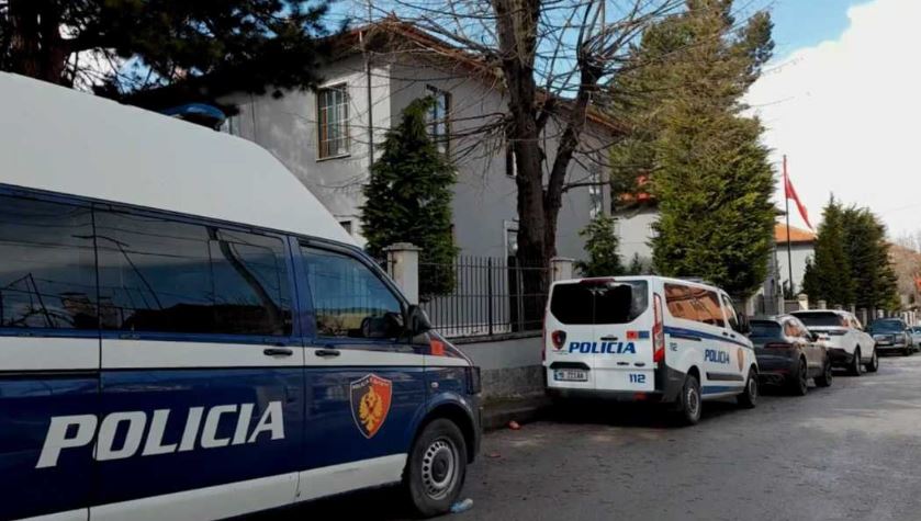 Arrestohet 39-vjeçari në Durrës, goditit punonjësit e Urgjencës që i shkuan për ndihmë