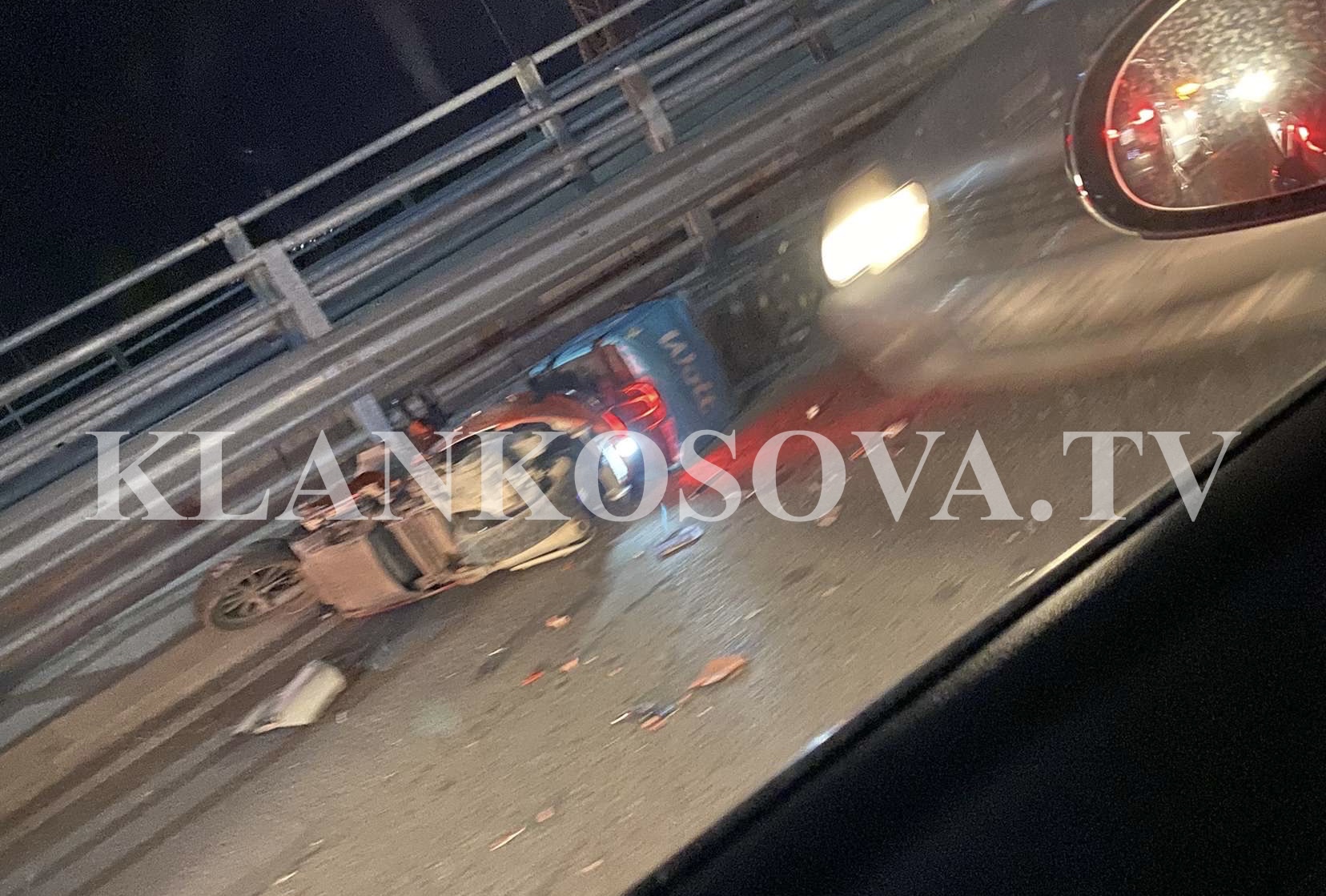 Aksident në Prishtinë mes një veture dhe motoçiklete
