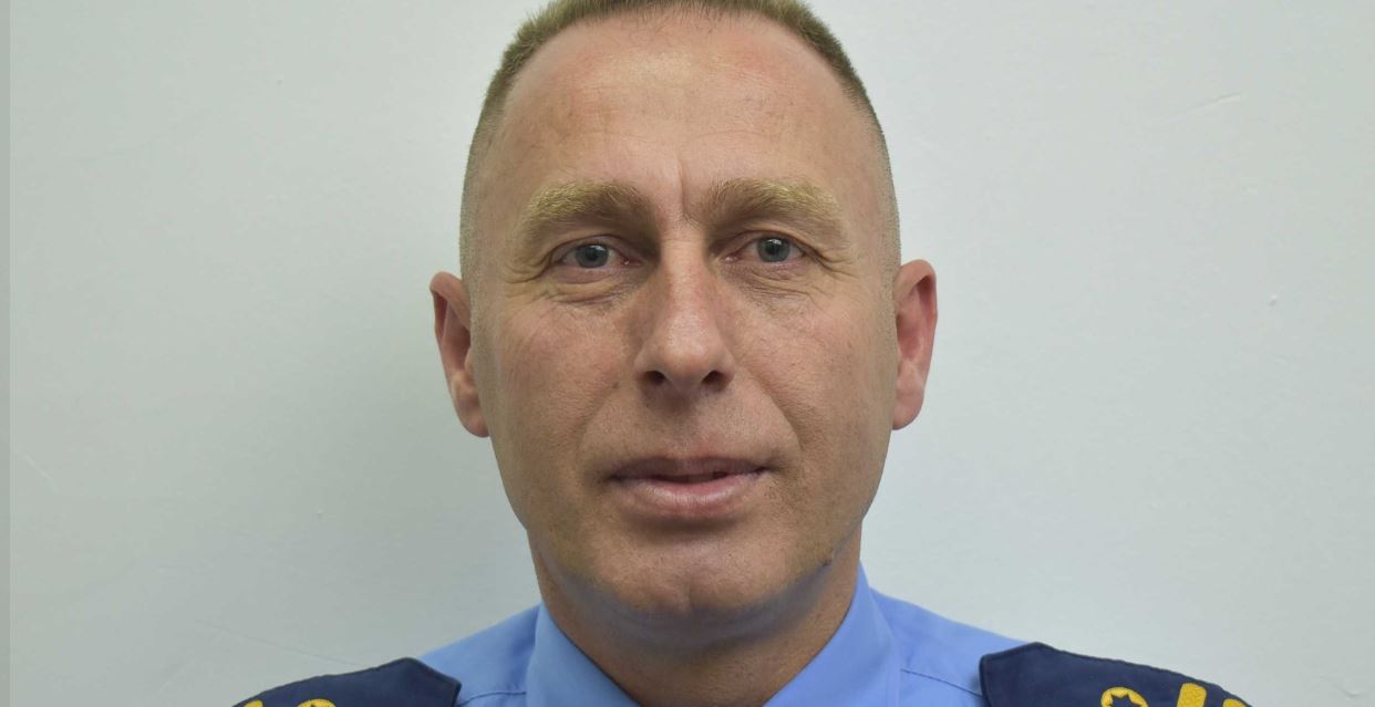 Të dyshuarit për vrasjen e policit Muhamed Lika ende në arrati