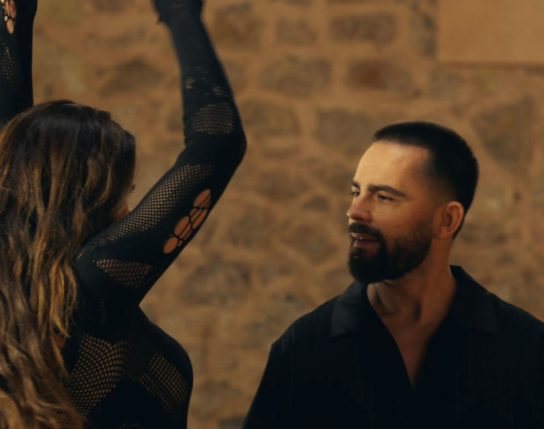 “Luje belin” bën bashkë Nora Istrefin dhe NRG Band