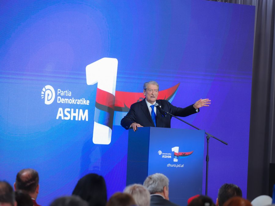 Berisha nga Selaniku thirrje diasporës për të shpëtuar Shqipërinë më 11 maj